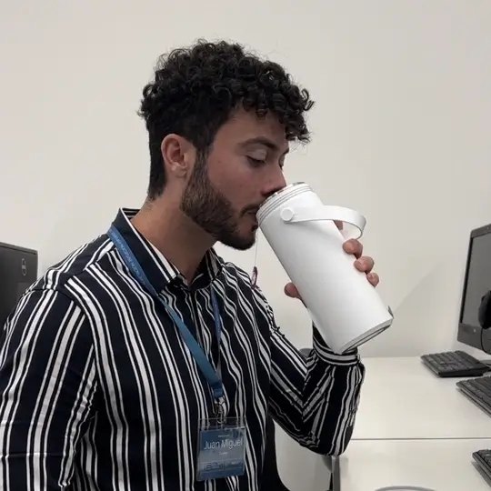 Juanmi Drinking from Ommole